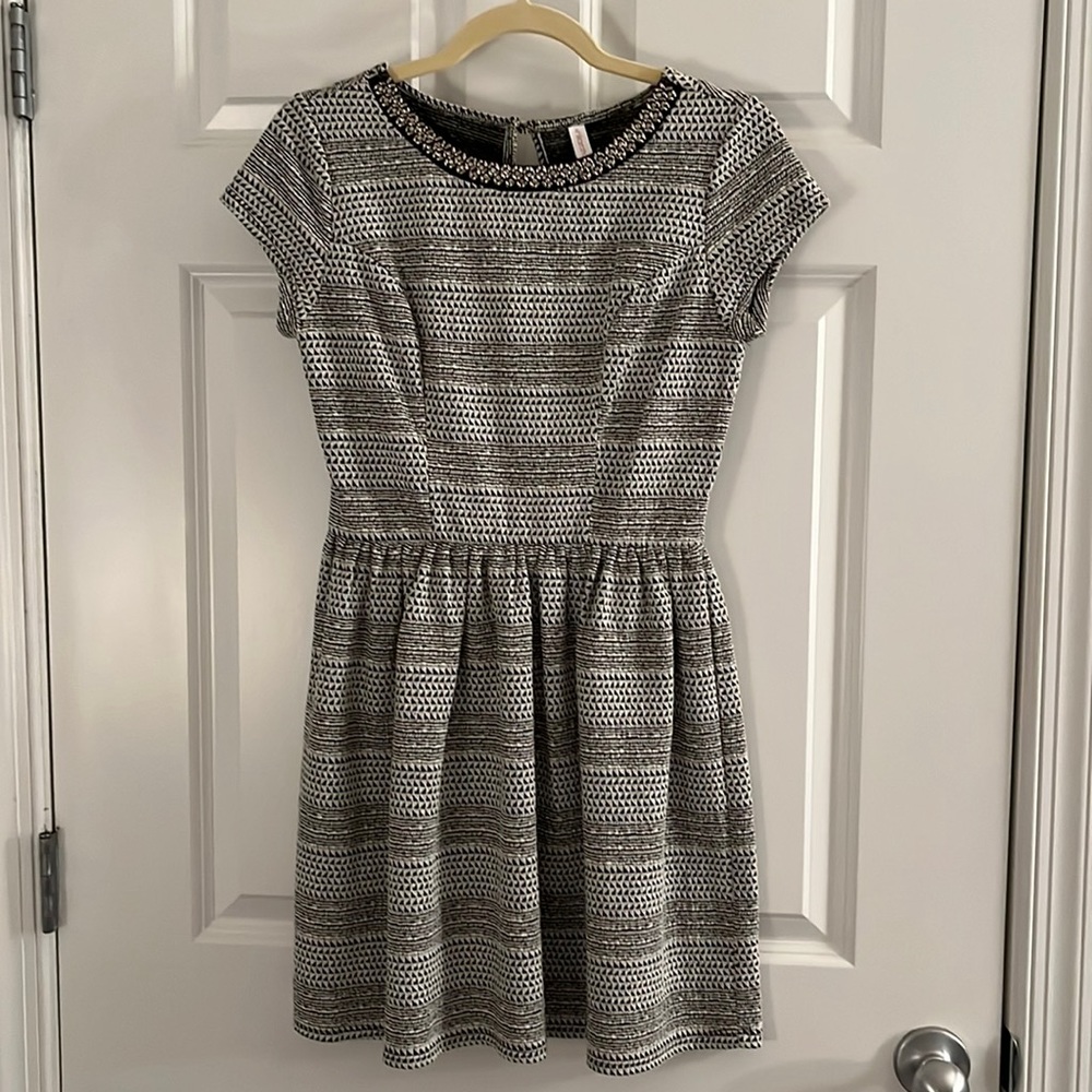 Adorable mini dress, perfect for the holidays!